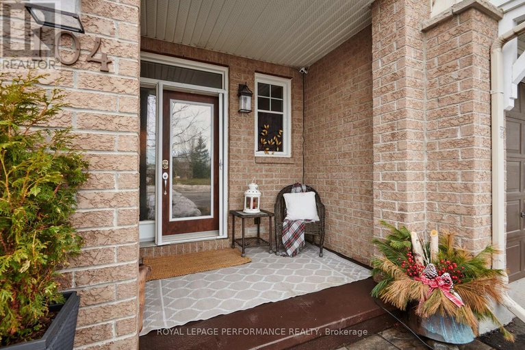 29451850/104-hillman-marsh-way/blossom-parkkemp-parkfindlay-creek/ottawa/ontario/K1T0B1_2