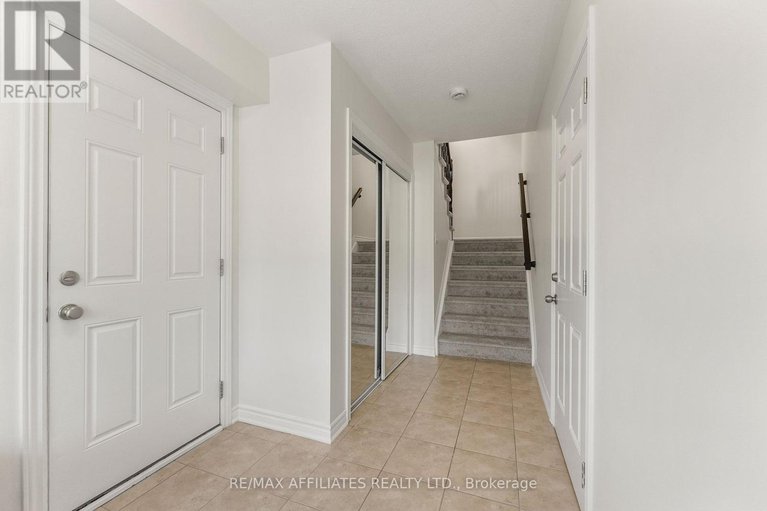 28808189/407-coldwater-crescent/emerald-meadowstrailwest/ottawa/ontario/K2M0J3_8