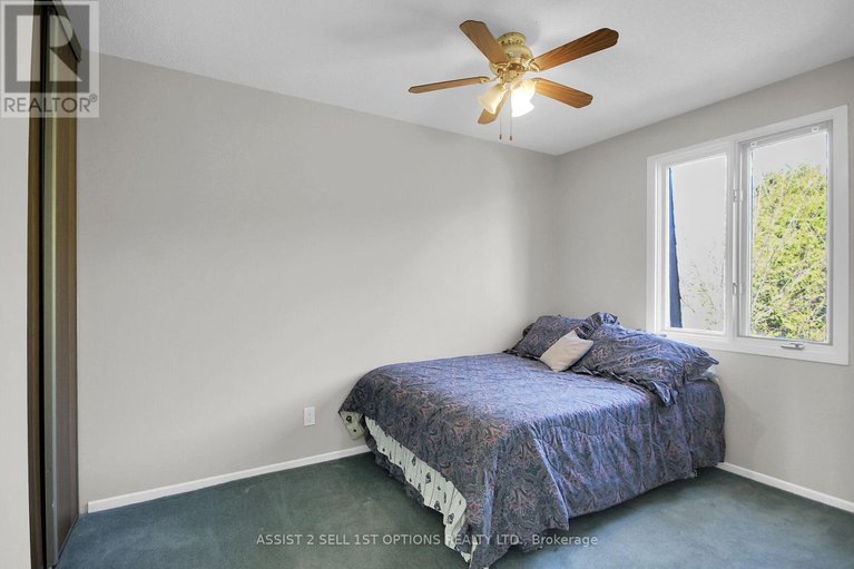 29626461/11-elvaston-avenue/craig-henrywoodvale/ottawa/ontario/K2G3T2_17