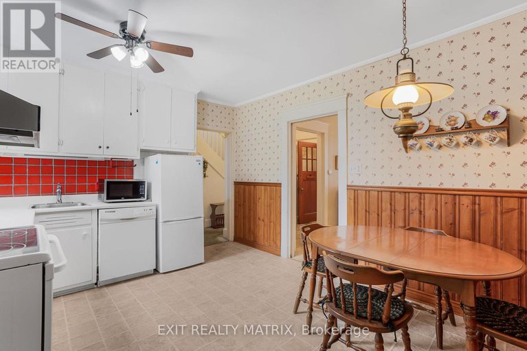 28821013/469-smerdon-street/hawkesbury/hawkesbury/ontario/K6A2M9_12