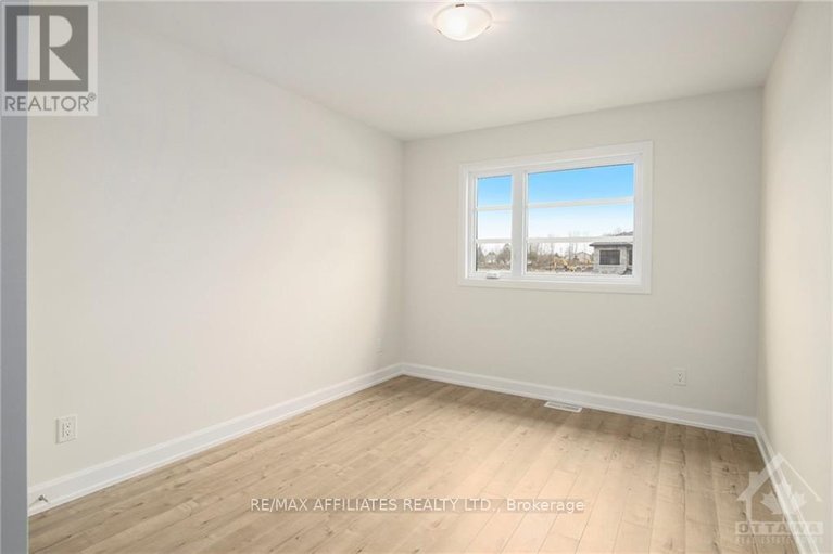 27359361/lot-46-falcon-lane/village-of-russell/russell/ontario/K4R1E5_11