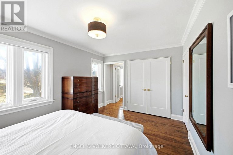 29608039/137-kenilworth-street/civic-hospital/ottawa/ontario/K1Y3Z6_15