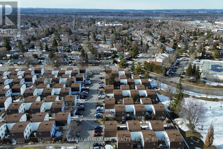 29533054/8-837-eastvale-drive/beaconwood/ottawa/ontario/K1J7T5_29