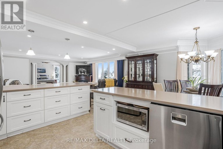 28798696/1819-baseline-road/clarencerockland-twp/clarence-rockland/ontario/K0A1N0_18