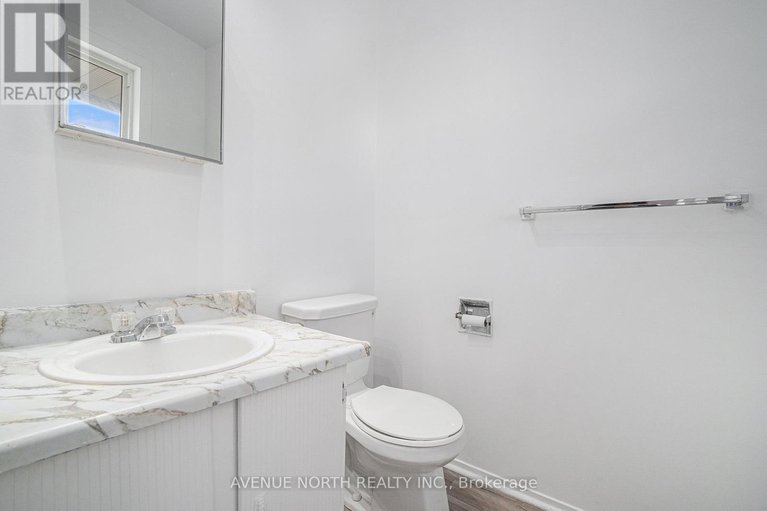 28790025/1747-dondale-st-street/pineview/ottawa/ontario/K1B5H7_20