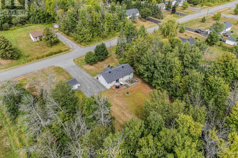 28762033/534-de-la-bergerie-road/lorignal/champlain/ontario/K0B1K0_36