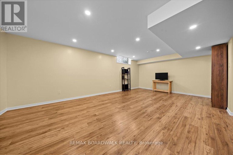 29377756/108-jade-street/town-of-rockland/clarence-rockland/ontario/K4K0C9_31