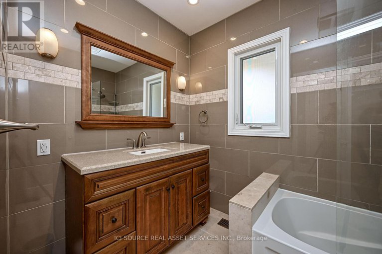 28233385/1534-prince-of-wales-drive/carleton-heights/ottawa/ontario/K2C1P1_11