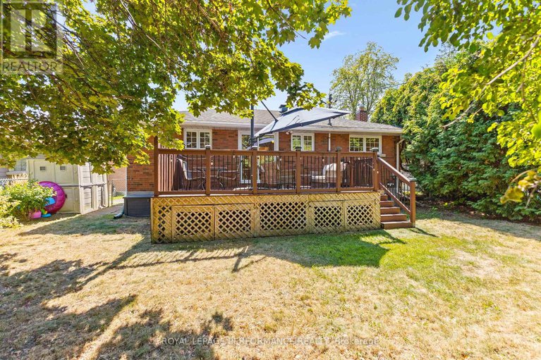 28772840/705-pleasant-park-road/elmvale-acres/ottawa/ontario/K1G1Y3_29