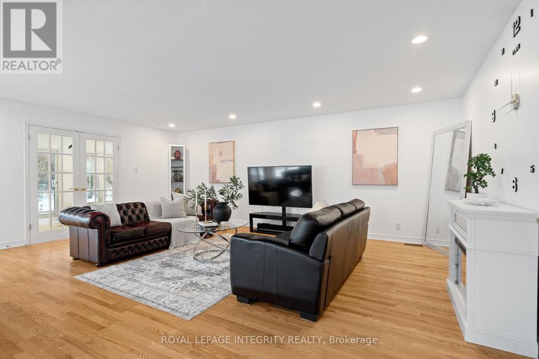 29249716/16-st-andrews-circle/glencairnhazeldean/ottawa/ontario/K2L1L3_18