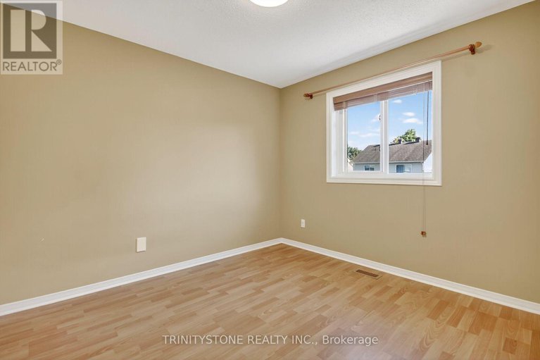 29076589/11-whalings-circle/stittsville-central/ottawa/ontario/K2S1S4_35