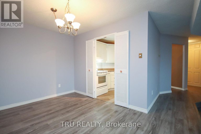 28397093/1604-1081-ambleside-drive/woodroffe/ottawa/ontario/K2B8C8_13