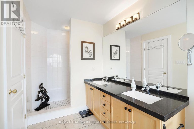 29354070/5-nautica-private-private/crystal-beach/ottawa/ontario/K2H1E5_29