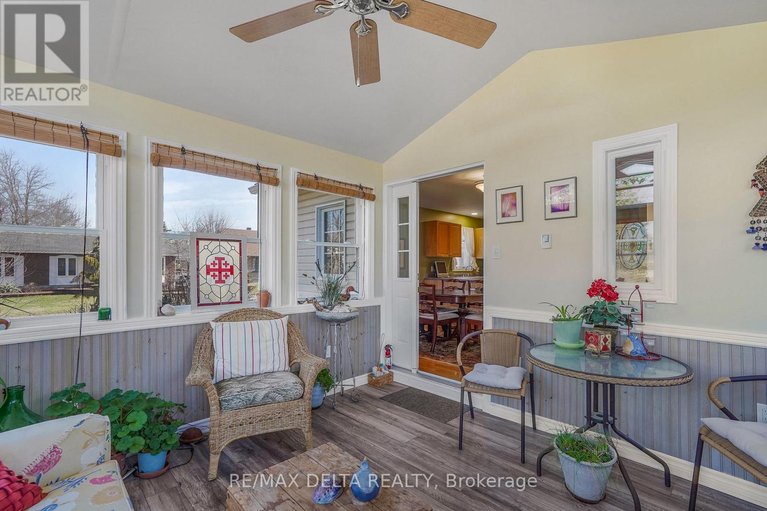 29633176/48-stephens-street/vankleek-hill/champlain/ontario/K0B1R0_17