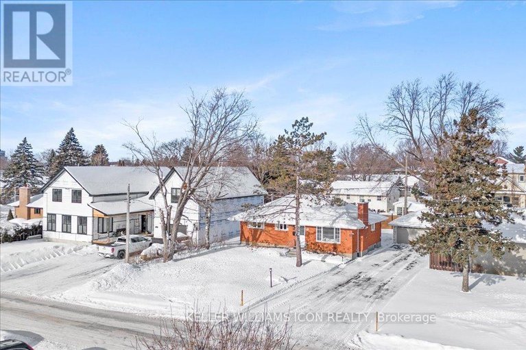 29664786/45-epworth-avenue/meadowlandsst-claire-gardens/ottawa/ontario/K2G2L8_37