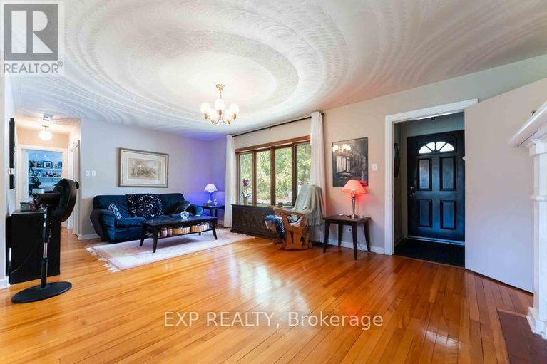 28788281/878-ivanhoe-avenue/queensway-terrace-north/ottawa/ontario/K2B5S5_6