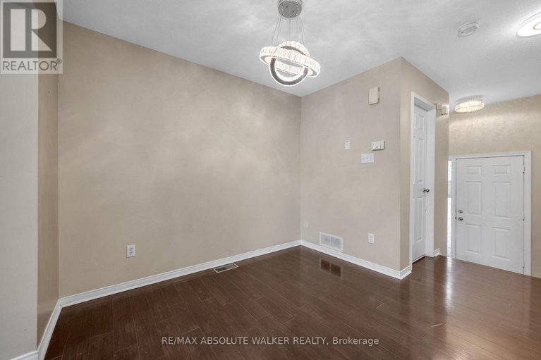 29164977/1679-greywood-drive/chateauneuf/ottawa/ontario/K1C4W3_2