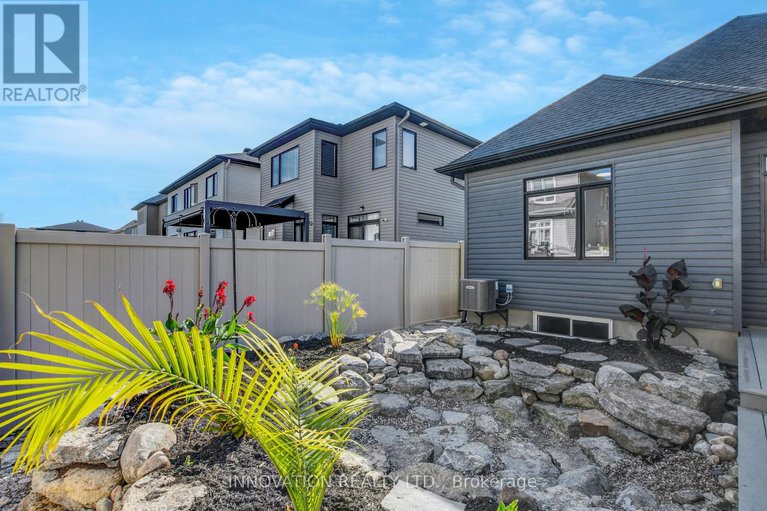 28892274/565-bobolink-ridge/stittsville-south/ottawa/ontario/K2S2P4_47