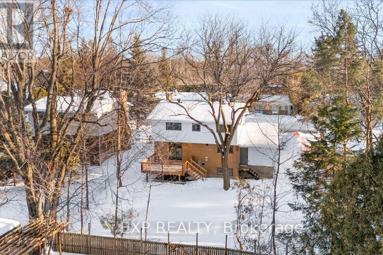 29377335/41-qualicum-street/bruce-farmgraham-parkqualicumbellands/ottawa/ontario/K2H7H3_49