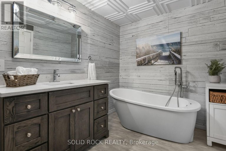 29441704/2496-river-road/mcnabbraeside-twps/mcnabbraeside/ontario/K0A1G0_63