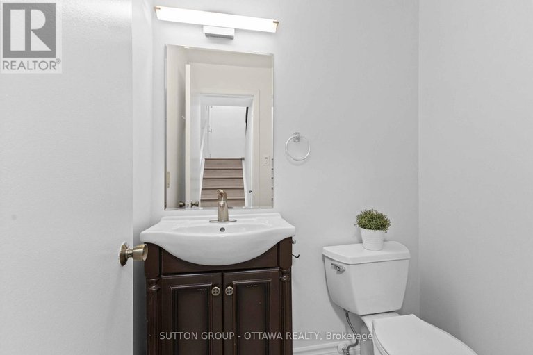 29094493/131-renova-avenue/riverview-park/ottawa/ontario/K1G4C7_18