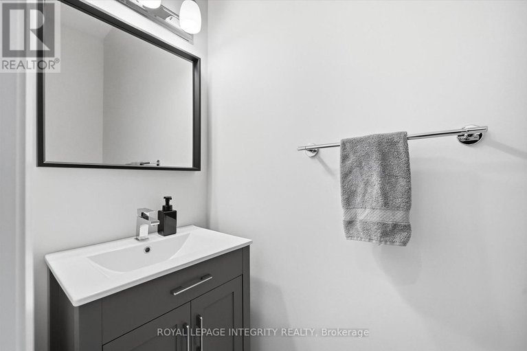 29413397/20-mandevilla-crescent/blossom-parkkemp-parkfindlay-creek/ottawa/ontario/K1T0Y3_16