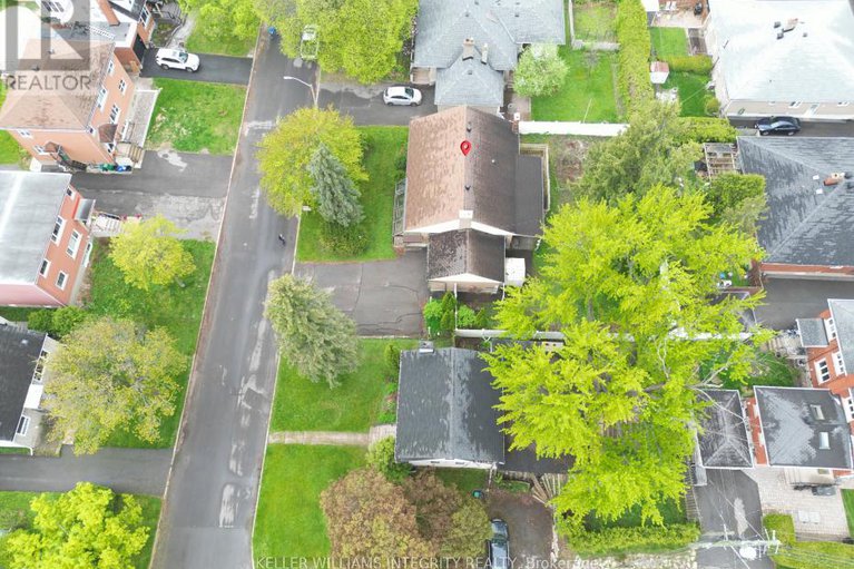 28332943/1077-richard-avenue/billings-bridge/ottawa/ontario/K1H8C3_6
