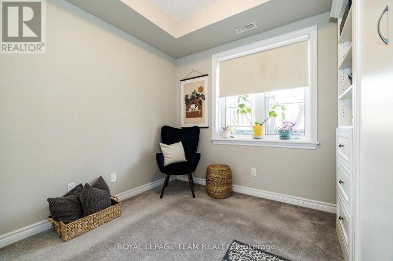 29564017/a-19-tadley-private/longfields/ottawa/ontario/K2J2T3_28