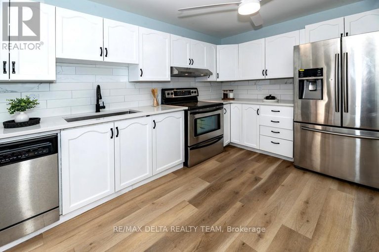 29538005/137-bridlewood-drive-s/bridlewood/ottawa/ontario/K2M2G6_7