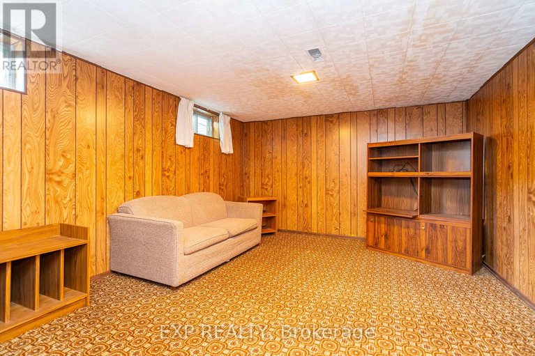 29054391/1008-riddell-avenue-s/mckellar-heightsglabar-park/ottawa/ontario/K2C2J5_26