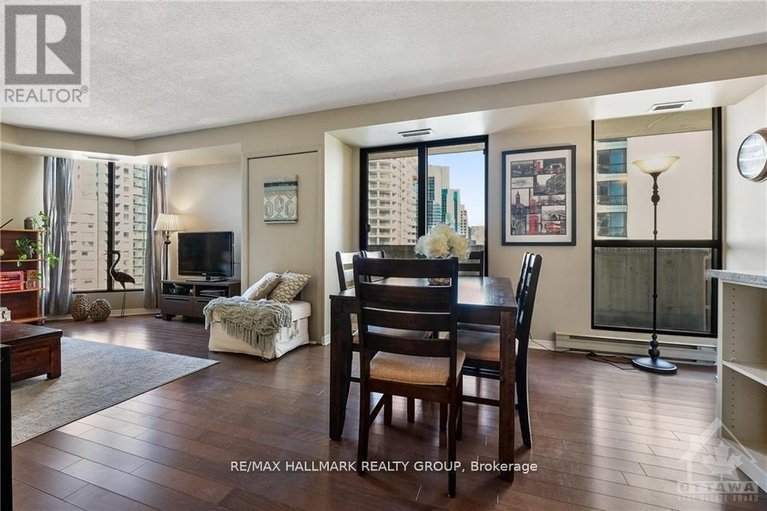 29460137/1102-200-bay-street/ottawa-centre/ottawa/ontario/K1R7W8_9