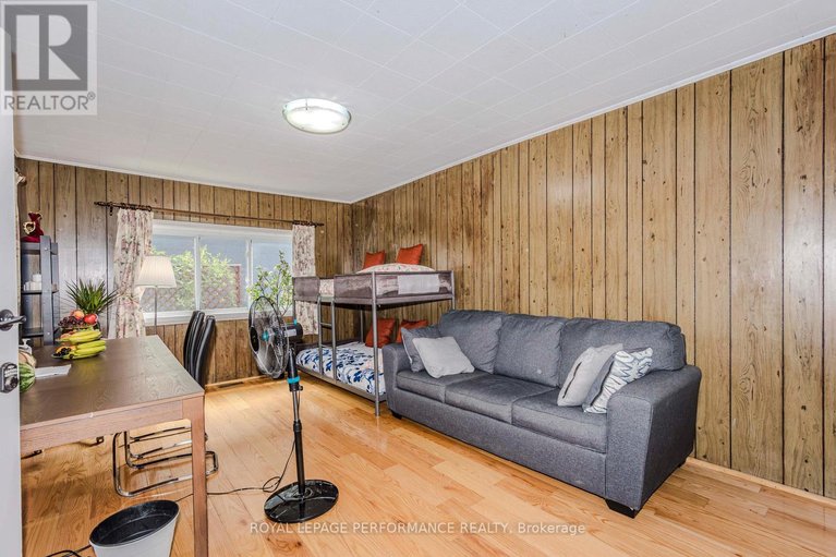 29320189/98-boyce-avenue/britannia/ottawa/ontario/K2B6J2_5