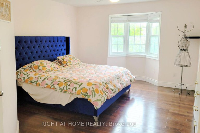 28858841/542-aberfoyle-circle/morgans-grantsouth-march/ottawa/ontario/K2K3R2_12