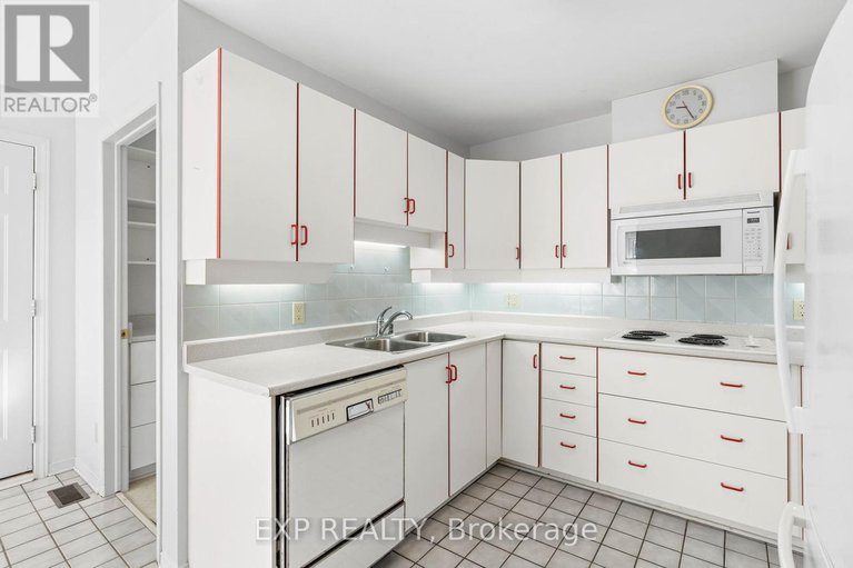 28160335/1-1-heather-glen-court/stittsville-central/ottawa/ontario/K2S1L4_16