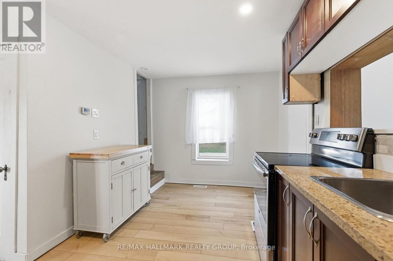 29155780/10450-clark-road/north-dundas-mountain-twp/north-dundas/ontario/K0E1S0_8