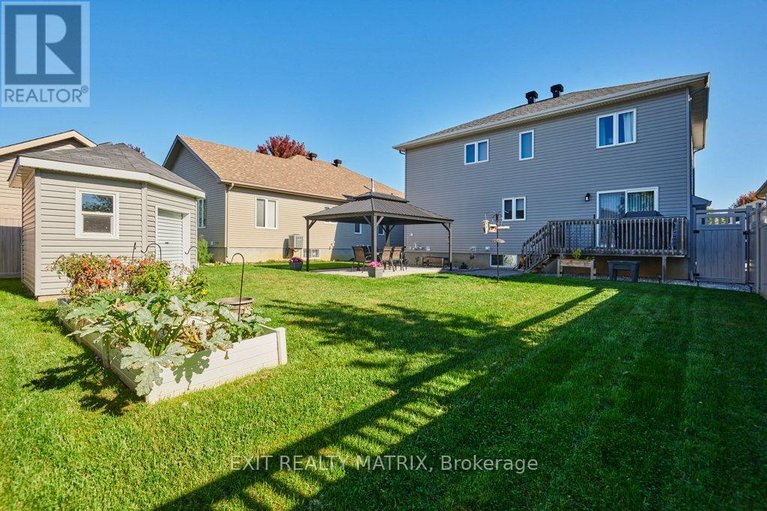 29484589/106-cobblestone-drive/village-of-russell/russell/ontario/K4R0B2_39