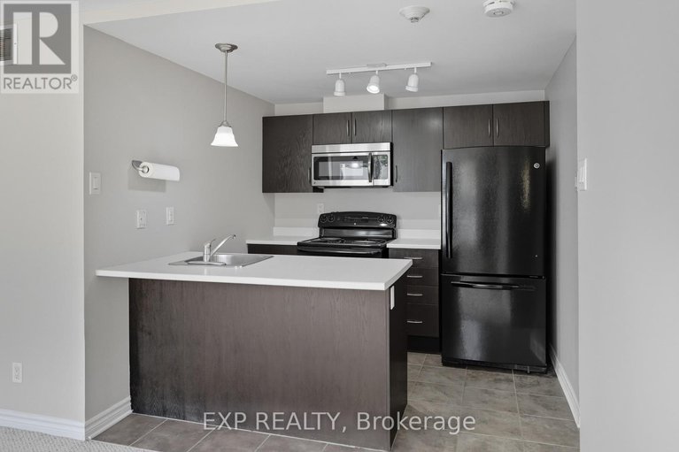 28928923/a-330-everest-private/elmvale-acres/ottawa/ontario/K1G4E4_12