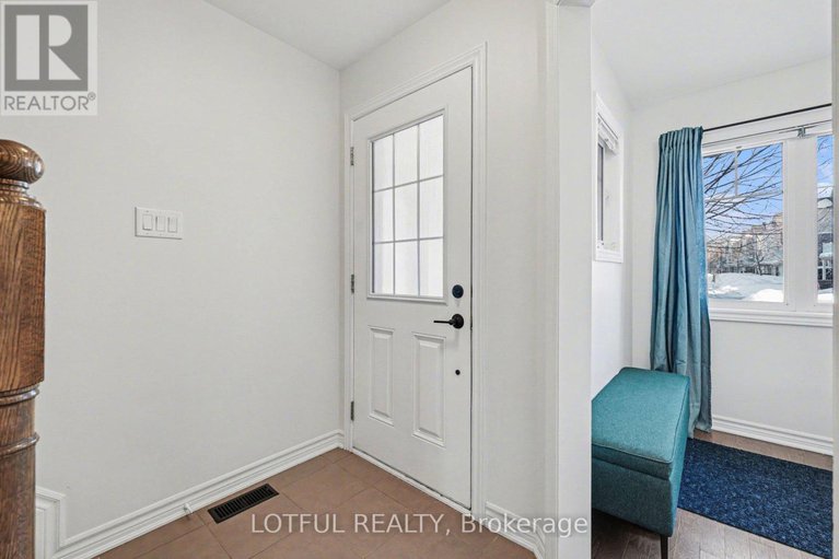 29383914/521-foxlight-circle/emerald-meadowstrailwest/ottawa/ontario/K2M0L9_4