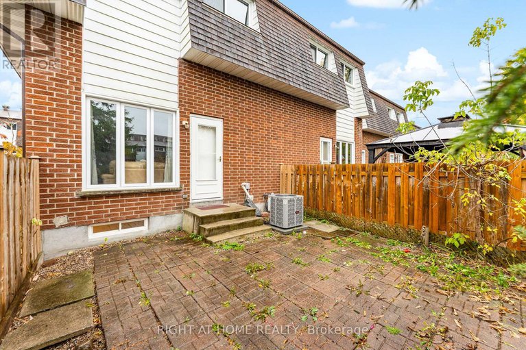 29273425/32-2296-orient-park-drive/blackburn-hamlet-south/ottawa/ontario/K1B4N6_28