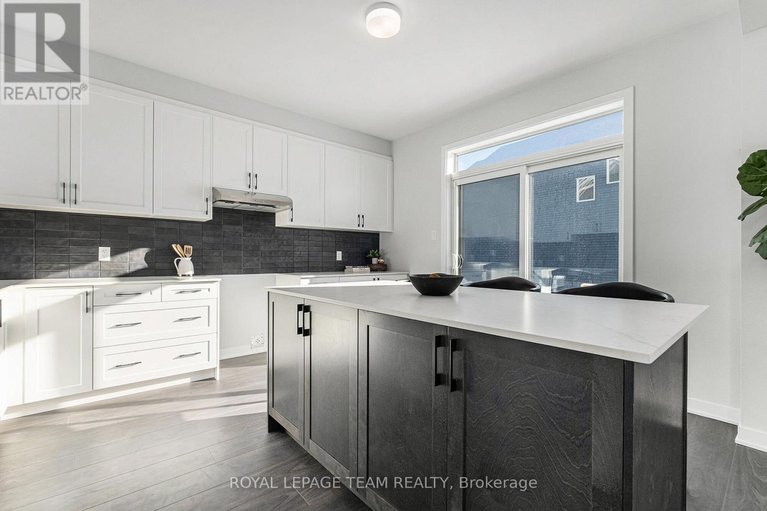 29470826/312-remillard-drive/north-grenville-twp-kemptville-south/north-grenville/ontario/K0G1J0_11