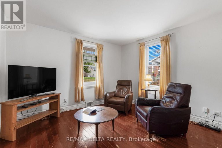 29086342/89-high-street/vankleek-hill/champlain/ontario/K0B1R0_6