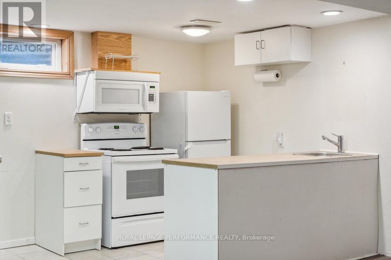 28666531/1932-marquis-avenue/beaconwood/ottawa/ontario/K1J8J2_43