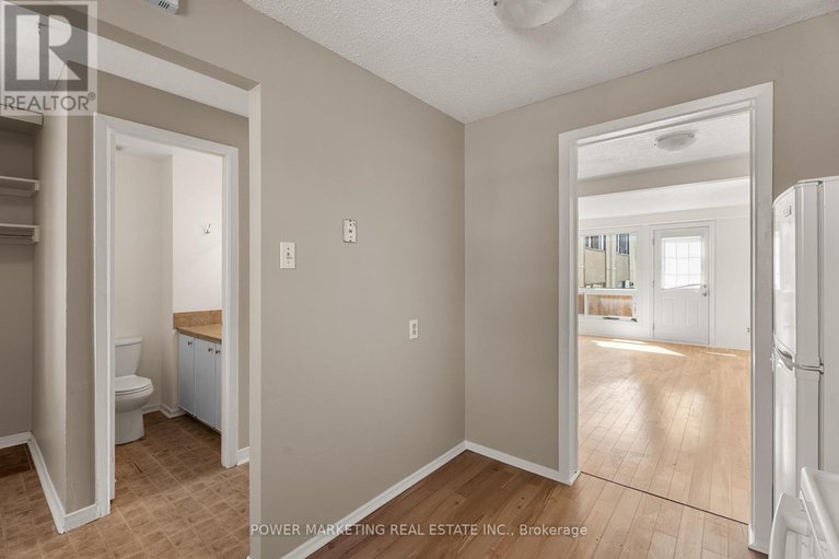 28515653/1280-bethamy-lane/beacon-hill-south/ottawa/ontario/K1J8P3_10