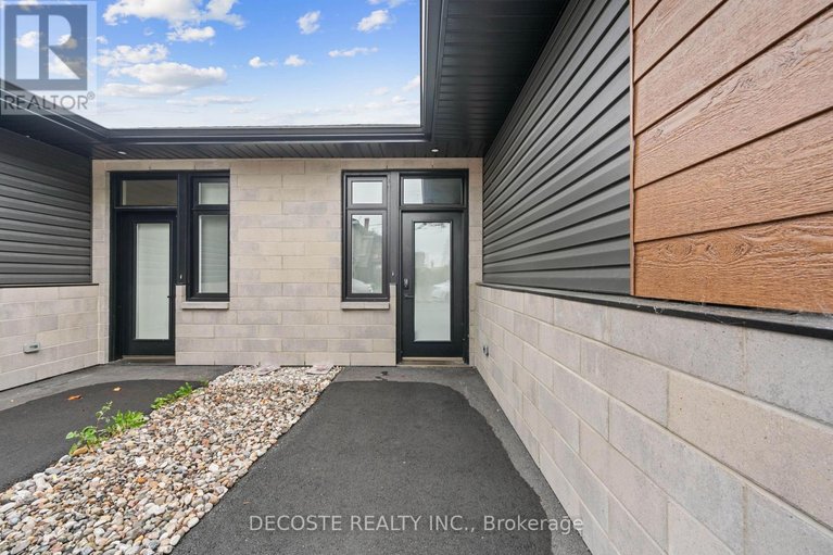 29453082/14-elgin-street-w/alexandria/north-glengarry/ontario/K0C1A0_38