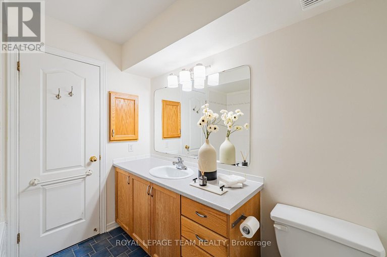 29615584/1615-locksley-lane/beaconwood/ottawa/ontario/K1J1B6_33