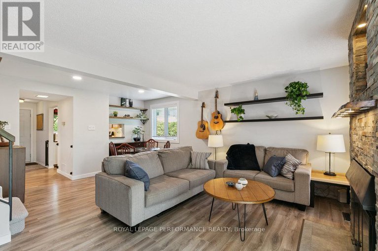 28575649/75-1646-du-sommet-place/chateauneuf/ottawa/ontario/K1C4Y9_18