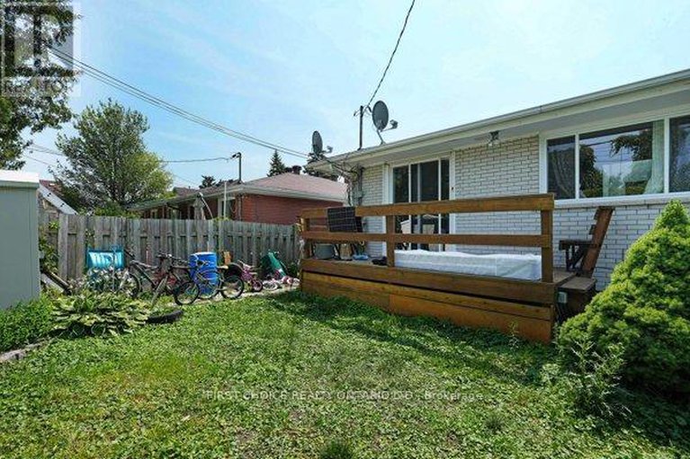 28977571/1753-heron-road/urbandale-acres/ottawa/ontario/K1V6A2_25
