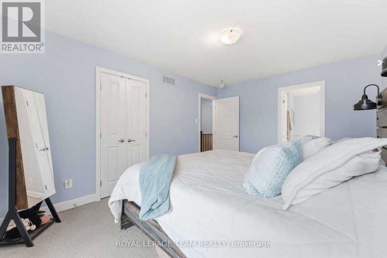 29036098/542-borbridge-avenue/riverside-southgloucester-glen/ottawa/ontario/K4M0H9_31