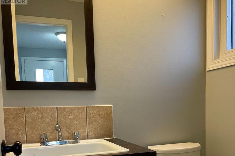 29385031/1191-grenoble-crescent/orleans-wood/ottawa/ontario/K1C2C5_9