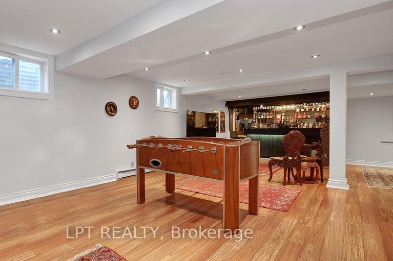 29603325/624-pleasant-park-road/playfair-park/ottawa/ontario/K1H5N5_41